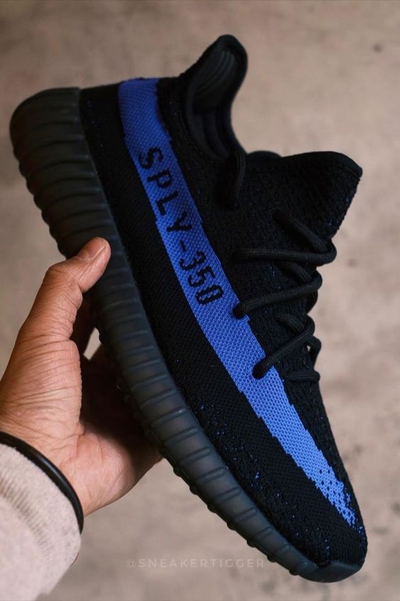 Tênis Adidas Yeezy Boost 350 V2 'Dazzling Blue'