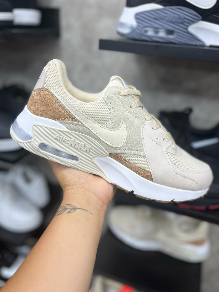 Tênis Nike Air Max Excee - Bege Amadeirado