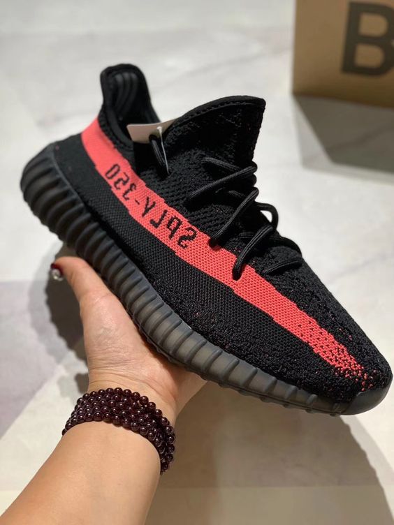 Tênis Adidas Yeezy Boost 350 V2 'Core Red'