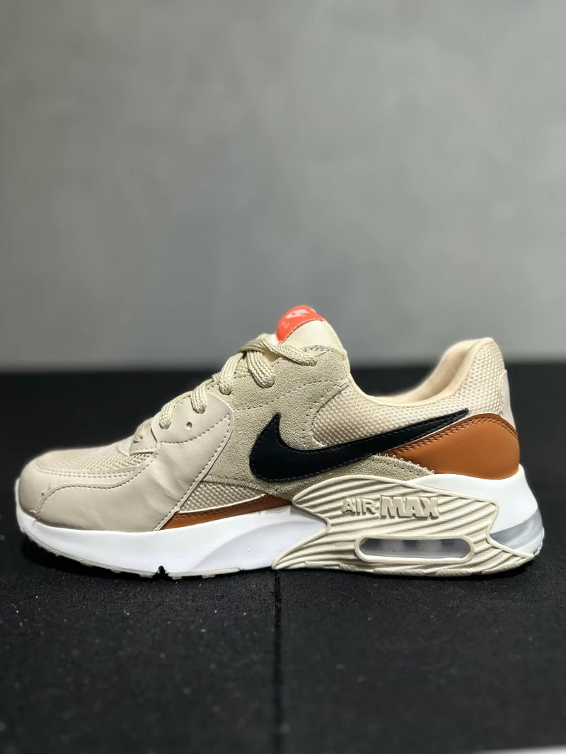 Tênis Nike Air Max Excee - Bege/Laranja/Preto