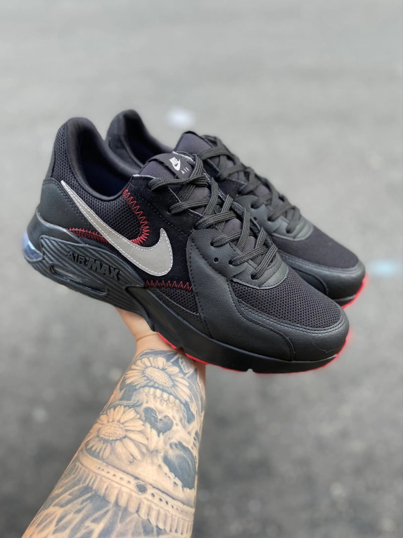 Tênis Nike Air Max Excee - Preto/Vermelho Refletivo