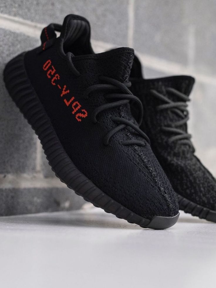 Tênis Adidas Yeezy Boost 350 V2 'Bred'