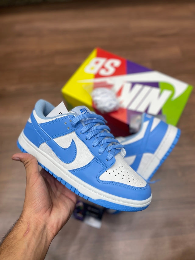 Tênis Nike Dunk SB - Branco e Azul