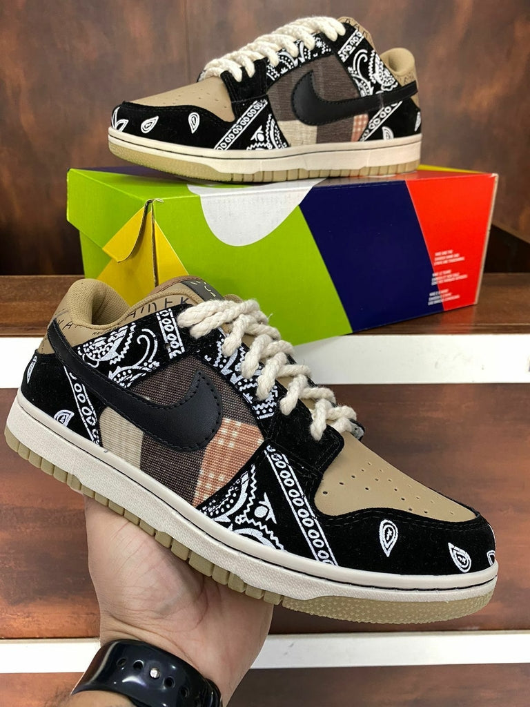 Tênis Nike Dunk Low - Travis Scott