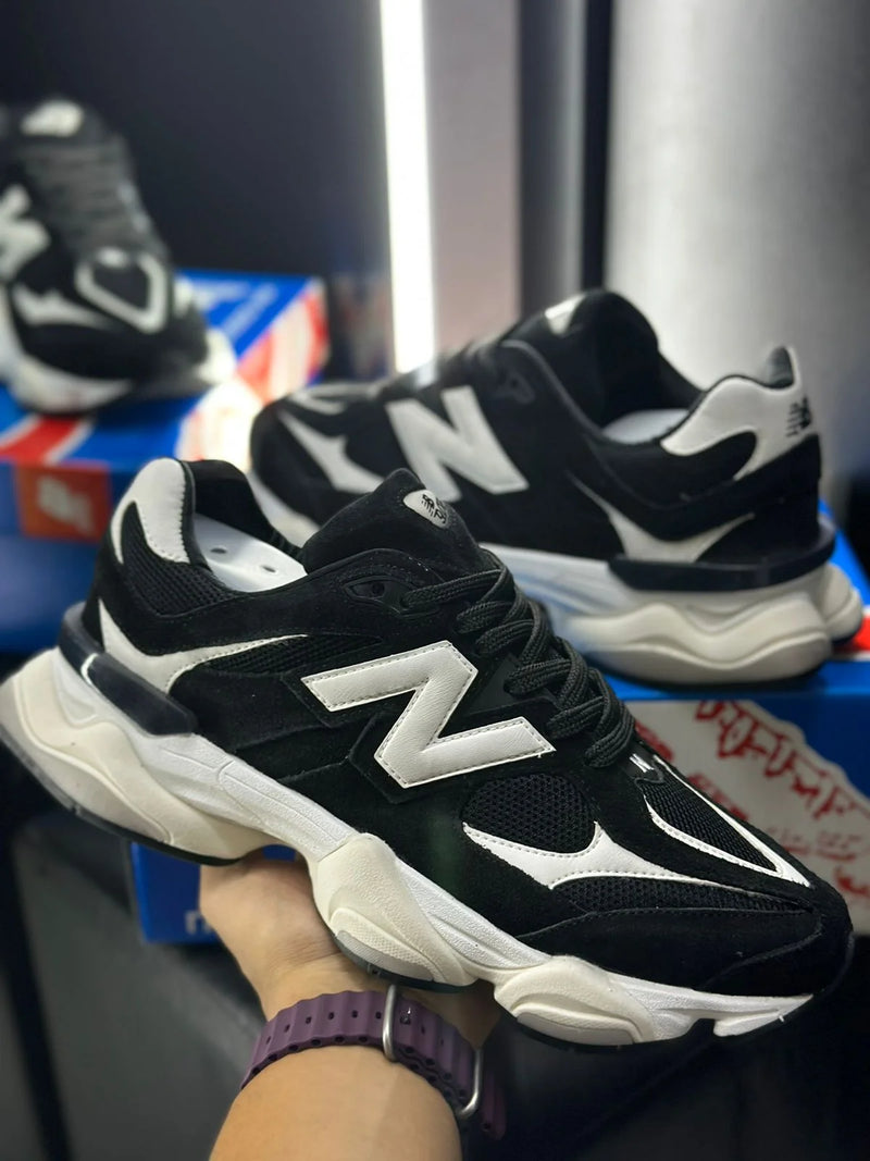 Tênis New Balance 9060 - Preto/Branco