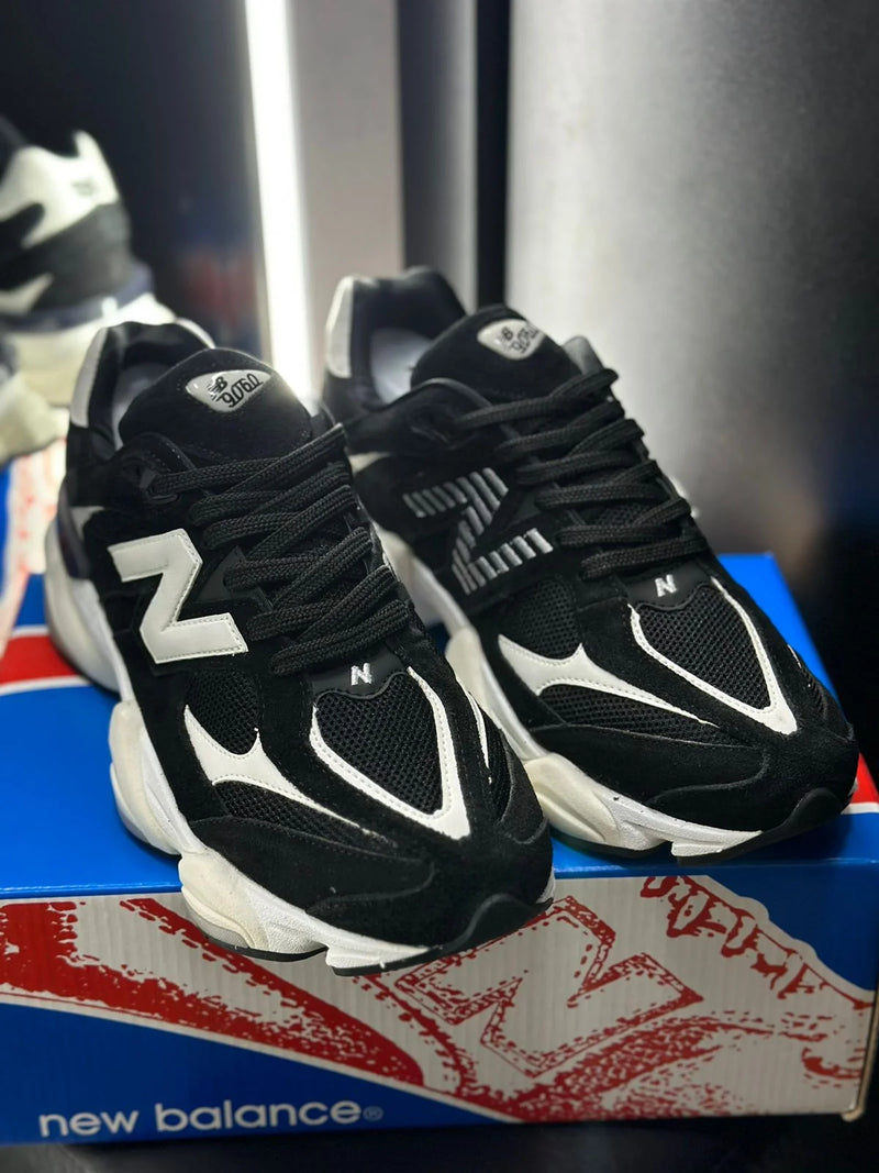 Tênis New Balance 9060 - Preto/Branco