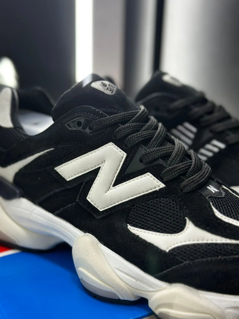 Tênis New Balance 9060 - Preto/Branco